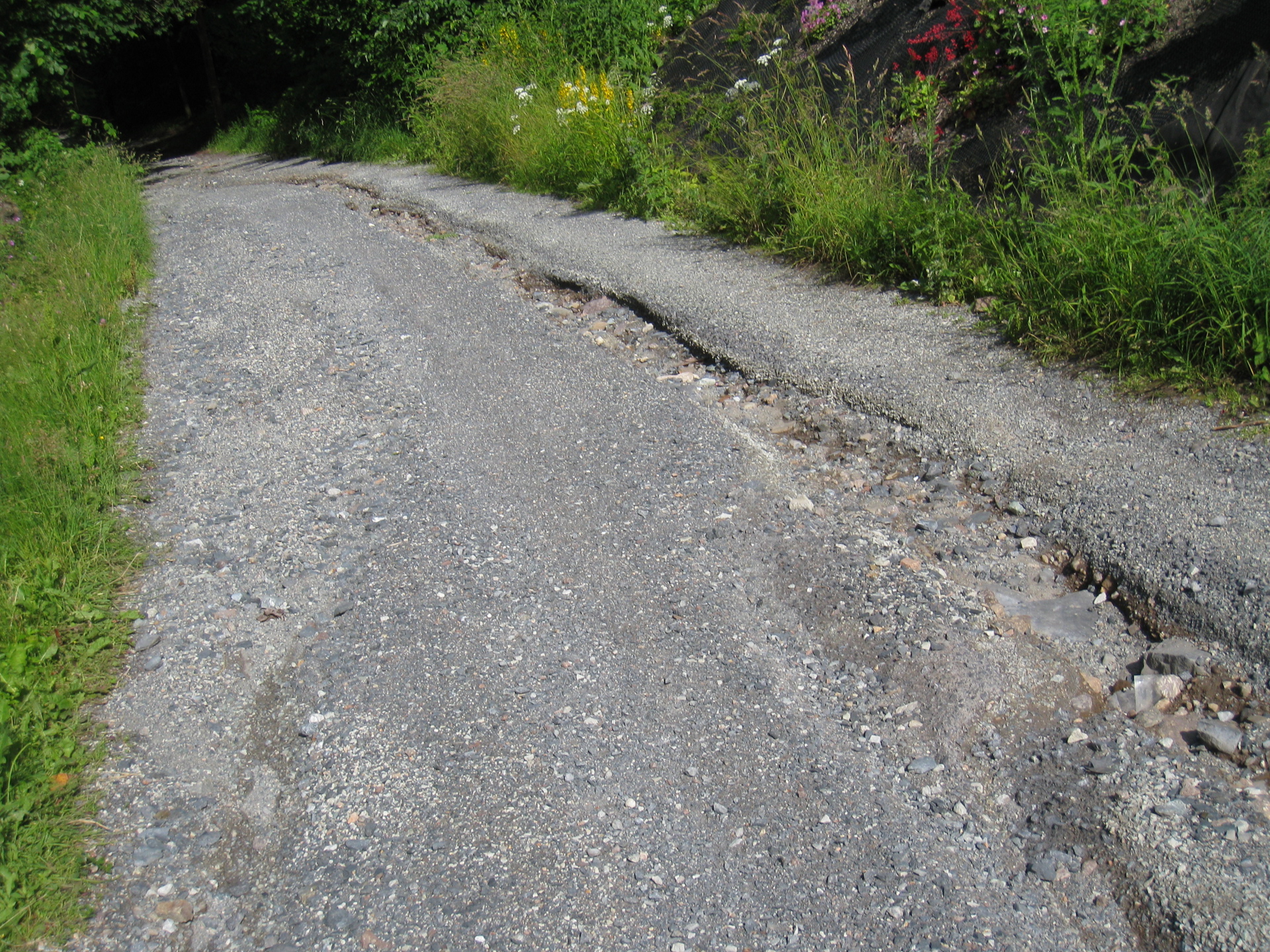 Regnvann raserte Leangveien